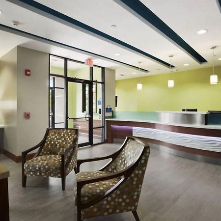 Days Inn & Suites By Wyndham Houston North-Spring Westfield Buitenkant foto