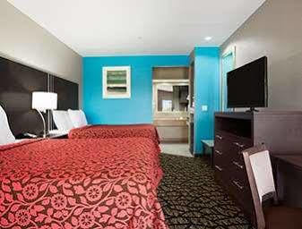 Days Inn & Suites By Wyndham Houston North-Spring Westfield Buitenkant foto